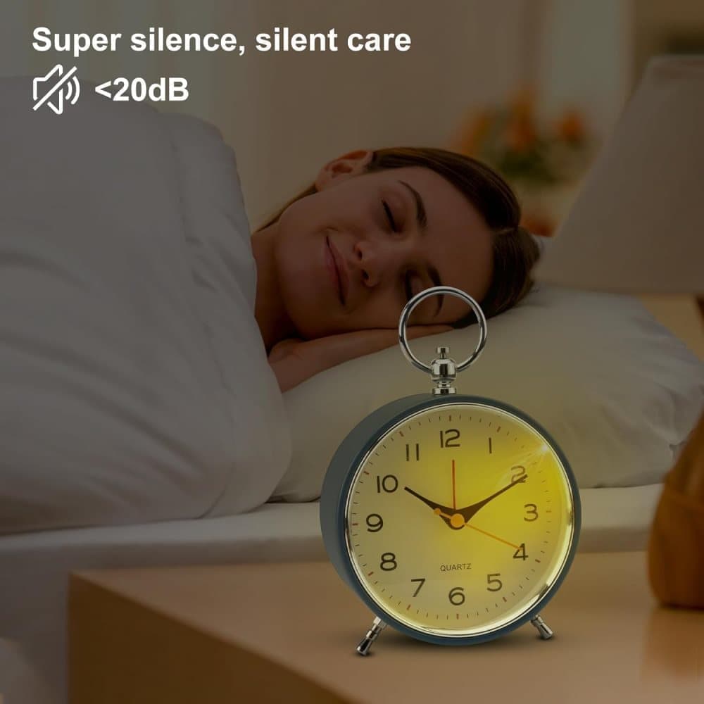 Silent Analog Alarm Clock with Snooze Button