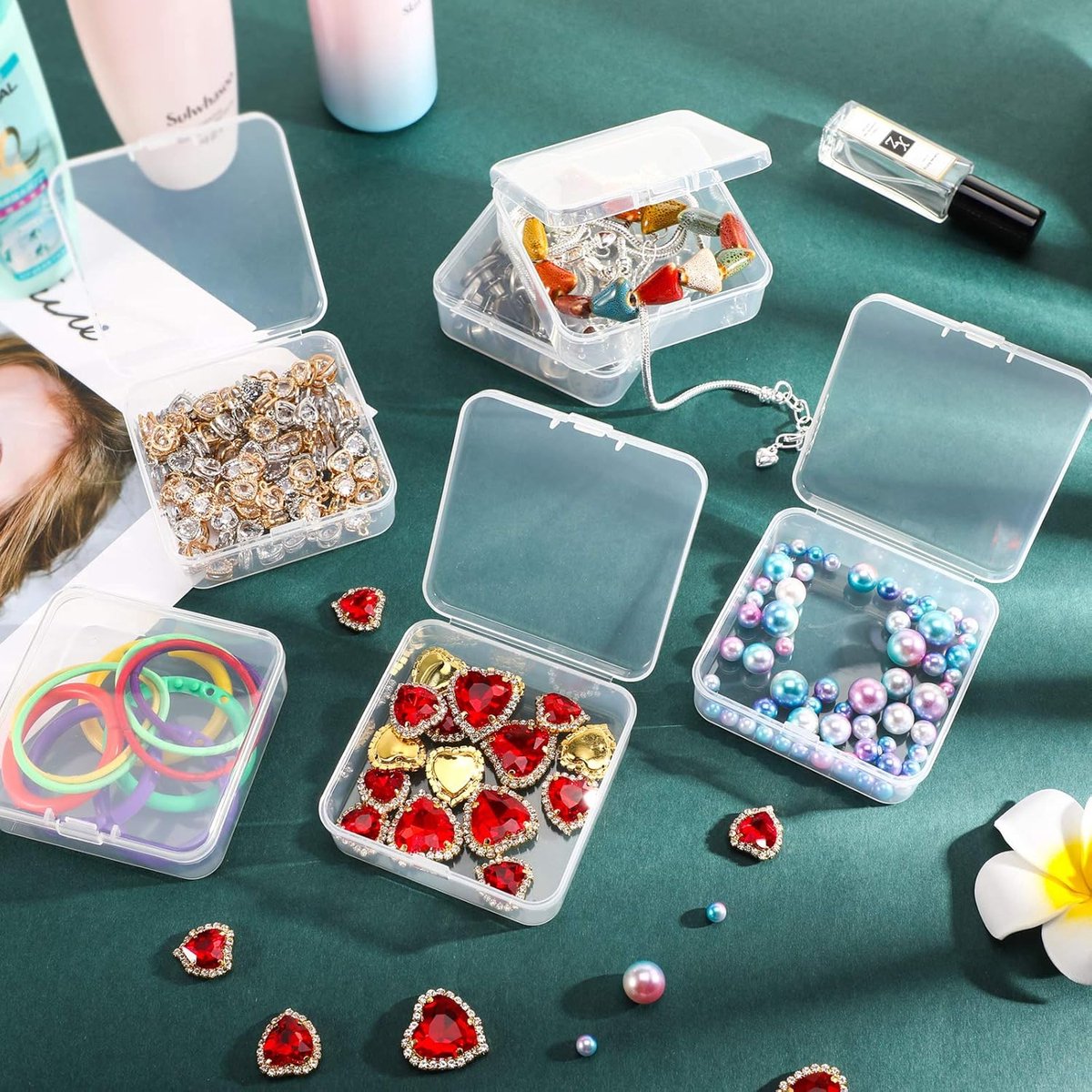6 Pieces - Small Clear Plastic Storage Box Containers with Hinged Lids - L 5.5 x W 5.5 x H 2cm - Mini Boxes for Pills