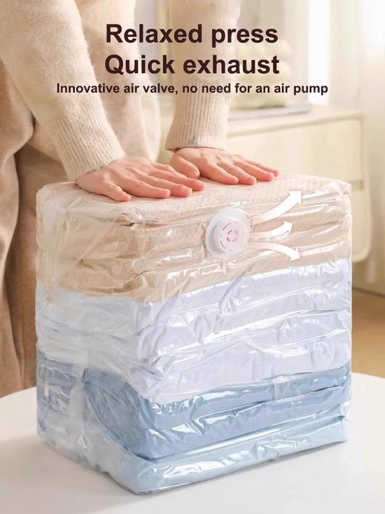 4-Piece Clothing Storage Bags - Compression Bags - Vacuum Bags for Sealing Blankets - Suitable for Travel Clothes - Reusable - Space-Saving - With Manual Press or Air Pump - Suitable for Clothes