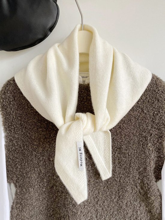 Triangular Knitted Scarf - Soft Acrylic Fabric - As a Scarf Triangular Knitted Scarf - Soft Acrylic Fabric - As a Scarf