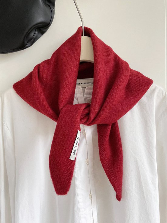 Triangular Knitted Scarf - Soft Acrylic Fabric - As a Scarf Triangular Knitted Scarf - Soft Acrylic Fabric - As a Scarf