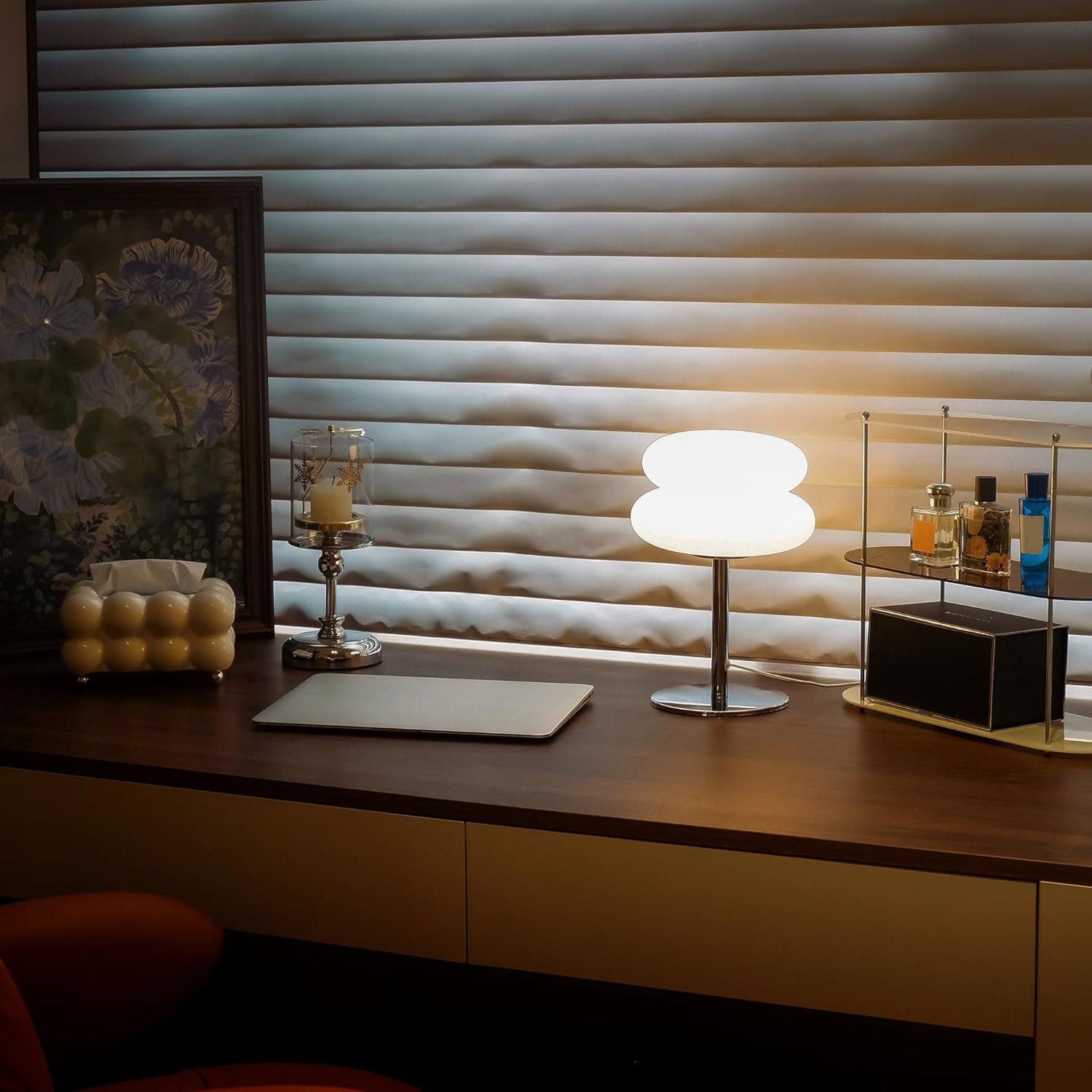 White mushroom lamp