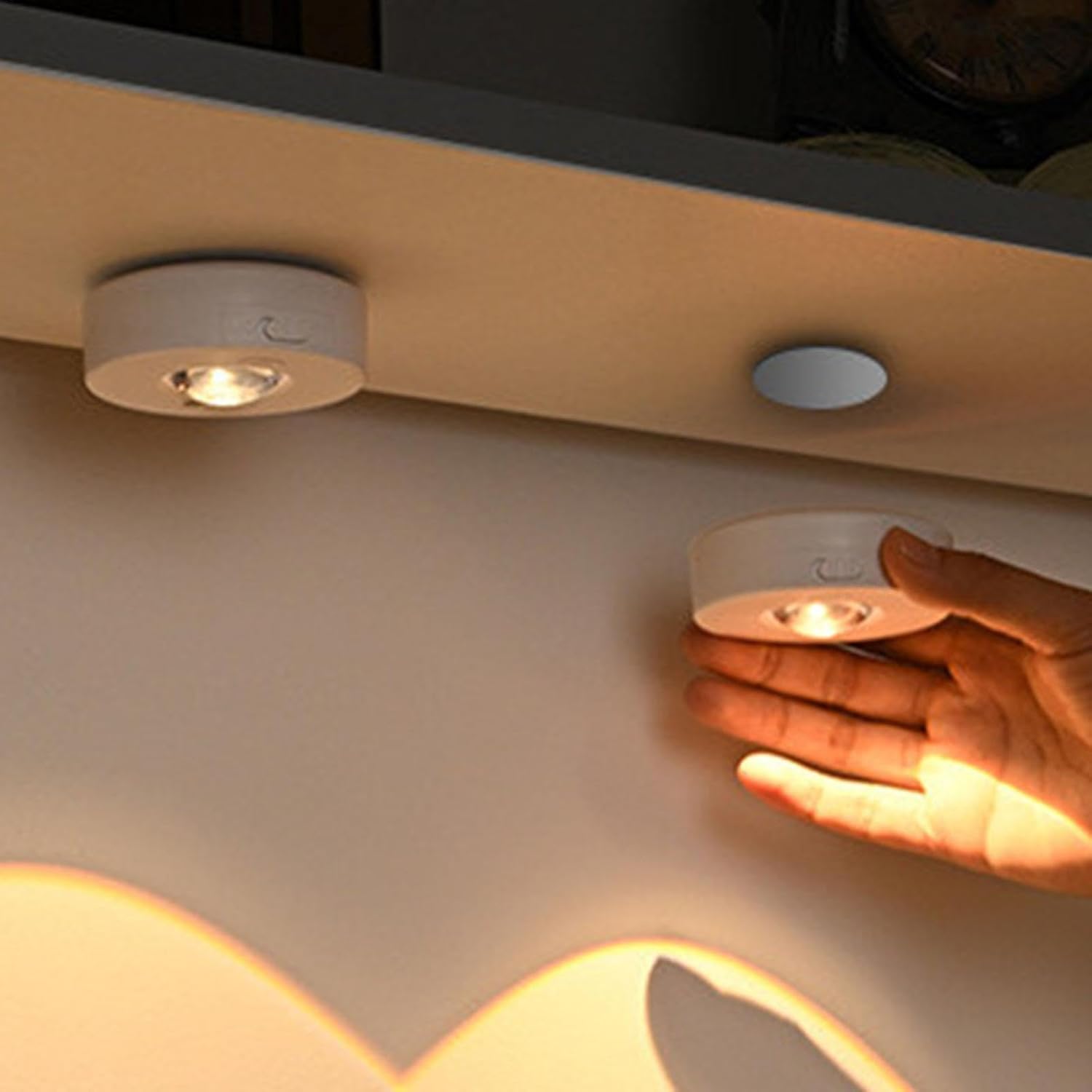 LED Cabinet Light - Rechargeable Bar Lamp with Dimmer and Remote Control - 500mAh USB Dimmable Recessed Light - Suitable for Kitchen