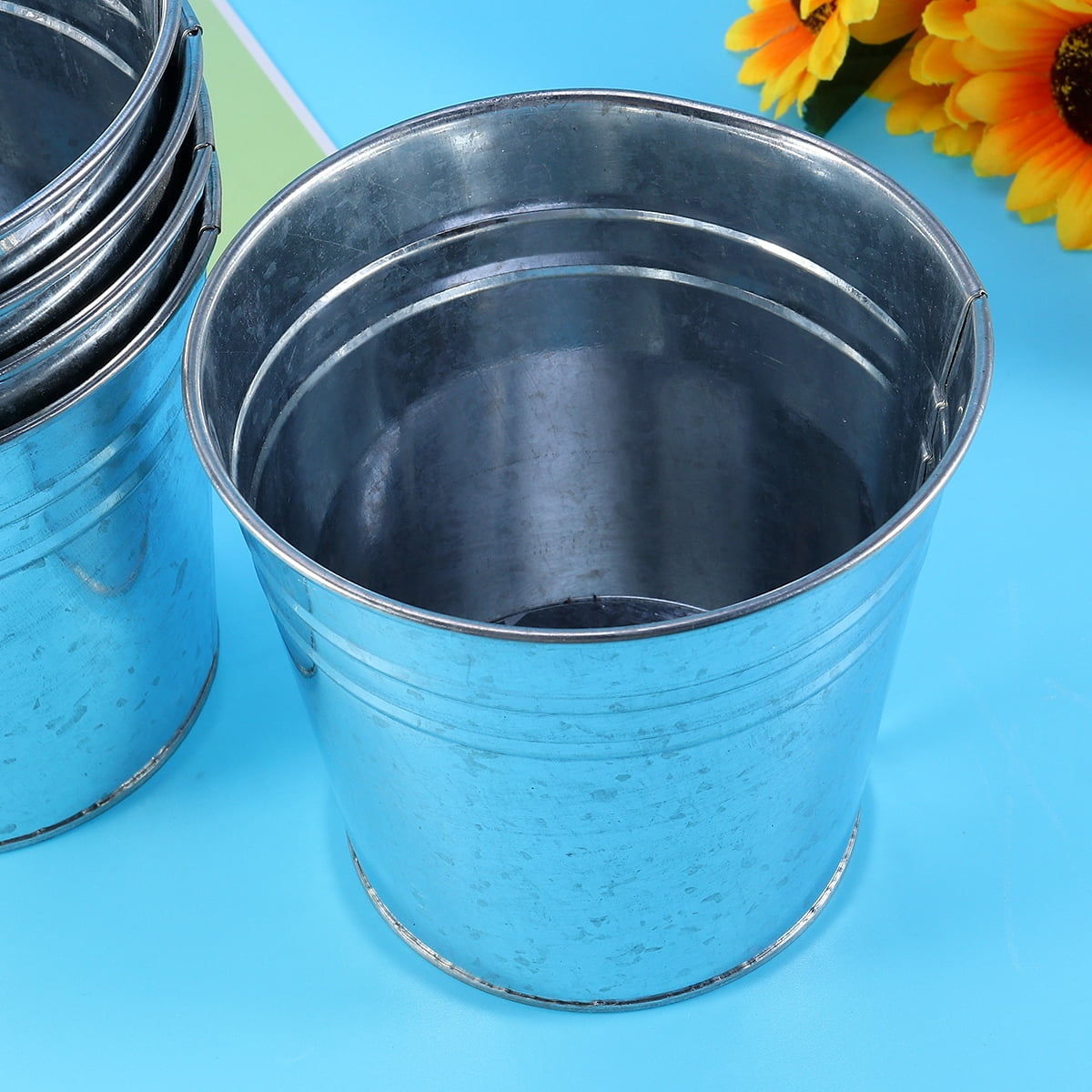 Ortofally 5Pcs Galvanized Metal Flower Pot Rustic Small Metal Buckets Vintage Farmhouse Flower Vase Candy Holder for Garden Landscape Decors 5pcs Silver