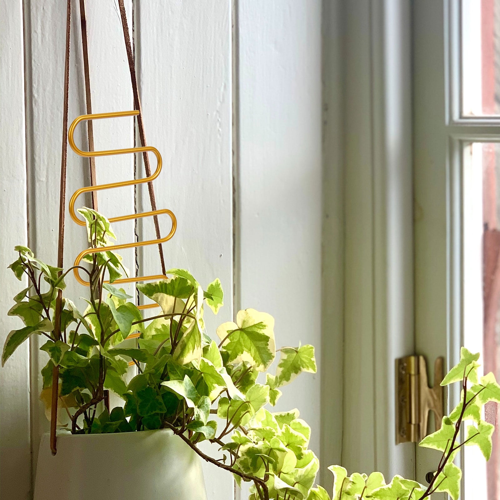 SWETRACE 2Pcs Curved Shape Iron Garden Trellis for Indoor Potted Plants Home Decorative Support 13.4x4.1in