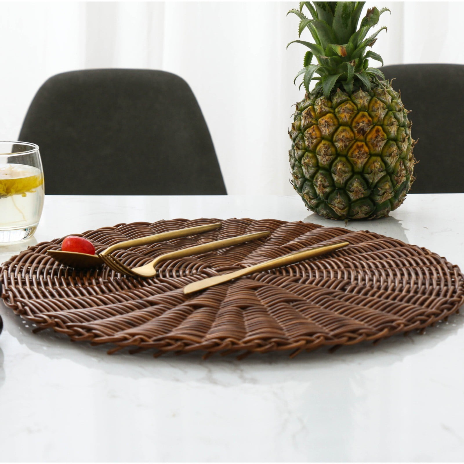 14 Inch Round Woven Placemats