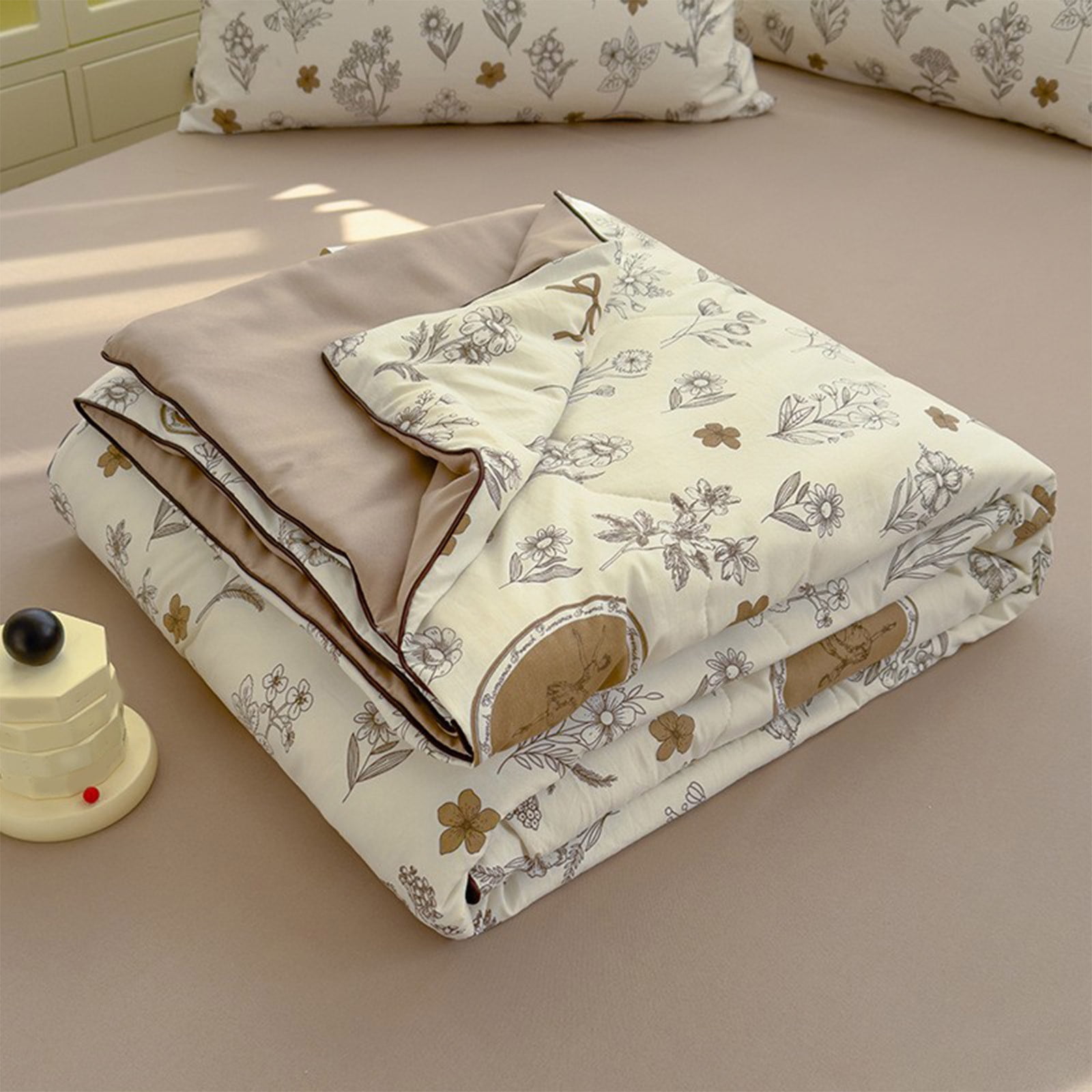 AYktou Reversible Patchwork Quilts Queen Size