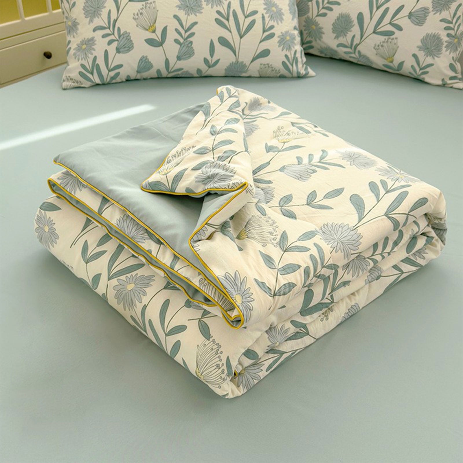 AYktou Reversible Patchwork Quilts Queen Size