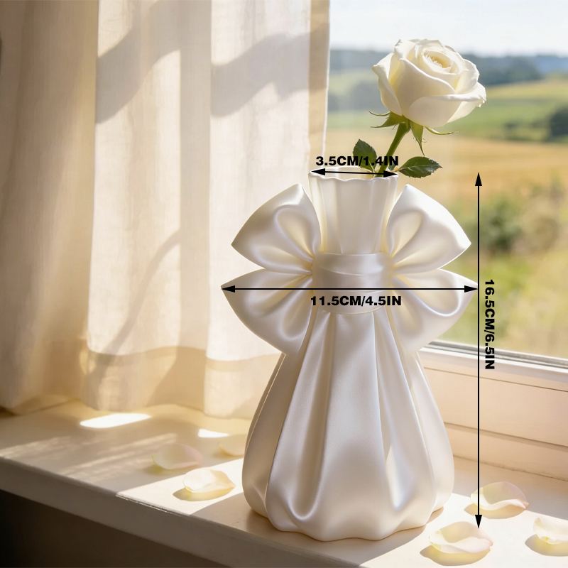 Elegant 3D-printed bow vase