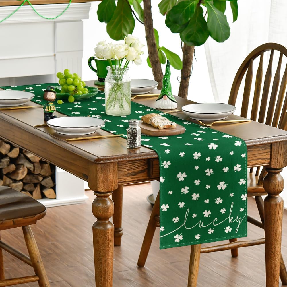 Green Lucky Shamrock St. Patrick%27s Day Table Runner