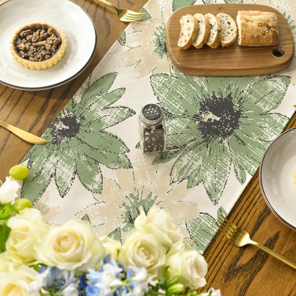 Green Retro Daisy Spring Table Runner