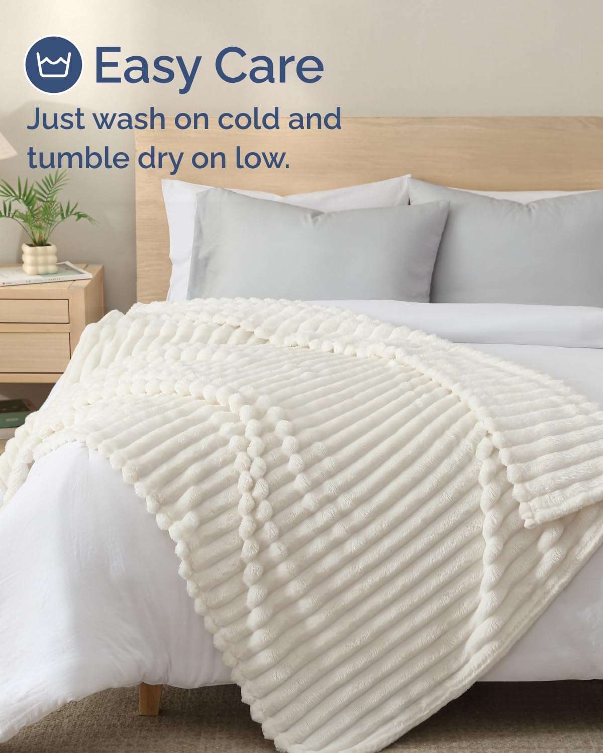 Super Soft Fleece Blanket Throw Size - Fleece Throw Blanket for Bed