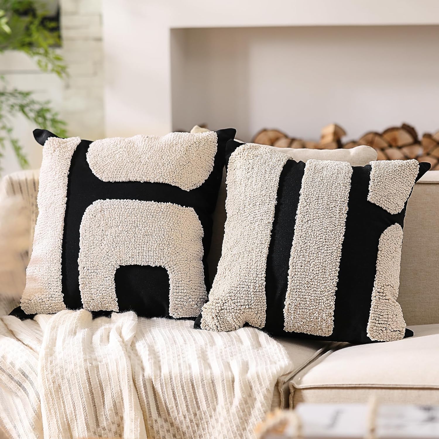 2 Pcs Black and White Tufted Pillow Covers Boho Chunky Geometric Decorative Throw Pillow Case 18 x 18 Inches Abstract Pillowcases for Bed Couch(White 2 Pcs Black and White Tufted Pillow Covers Boho Chunky Geometric Decorative Throw Pillow Case 18 x 18 Inches Abstract Pillowcases for Bed Couch(White