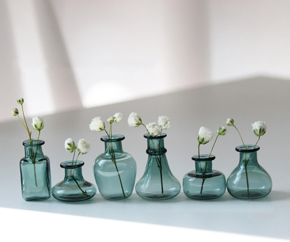 Tiny Vase for Cat Whisker