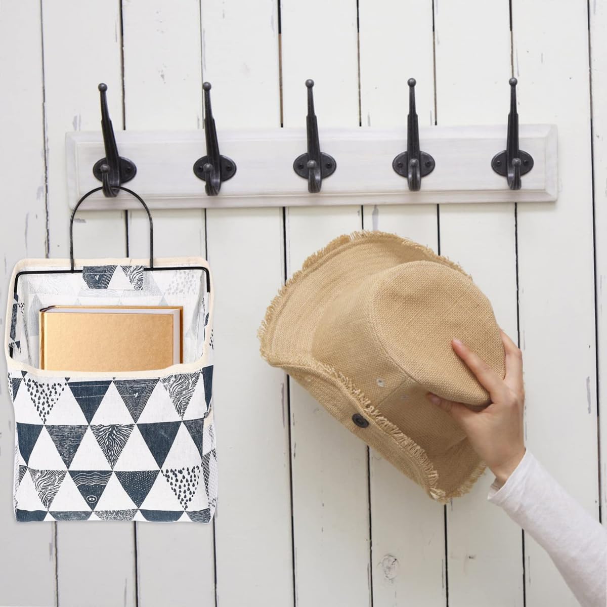Single pocket wall hanging fabric organizer