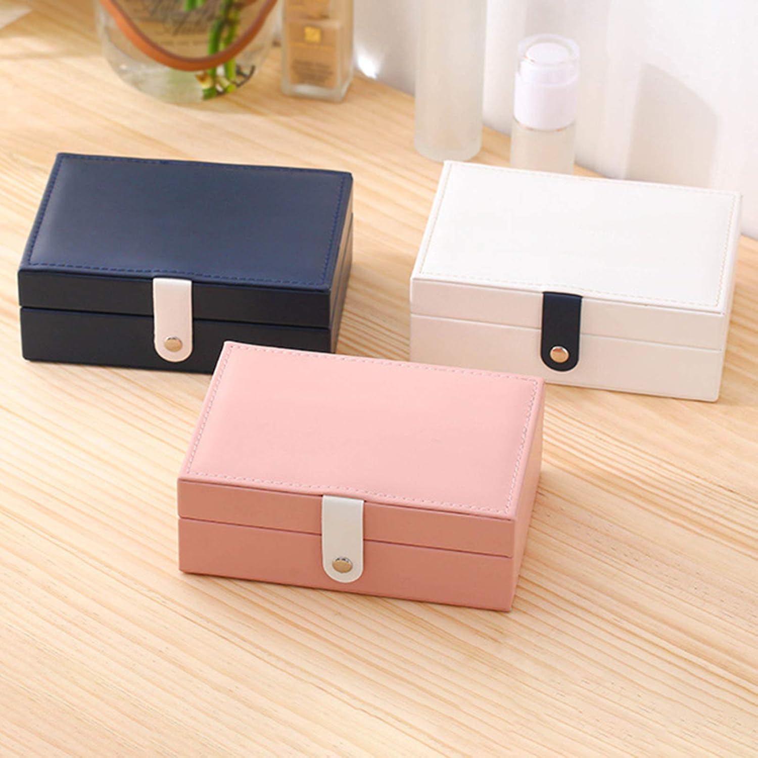 Stylish and Functional PU Leather Jewelry Storage Box for Organized Accessories