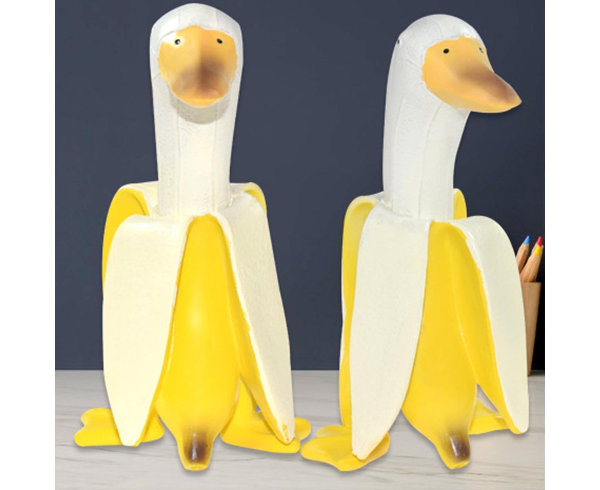 Duck Resin Statue Banana Duck Shape Unique Design Waterproof Duck Gardening Decoration for Outdoor