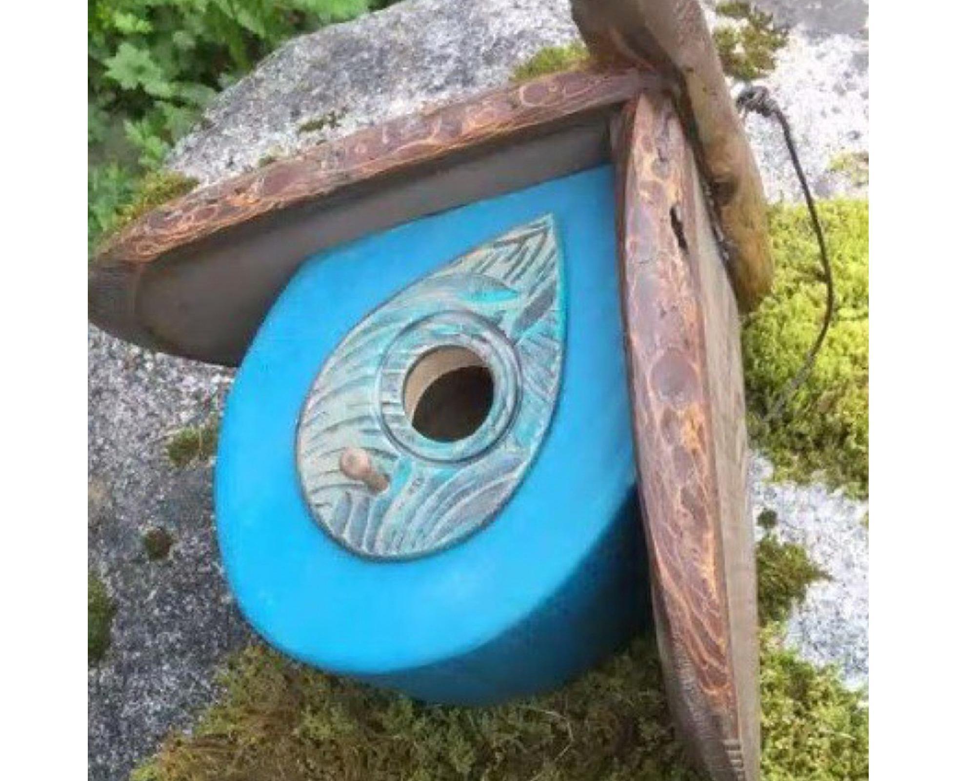 Creative Leaf Shape Bird House Beautiful Bright-colored Wood Bird Nest for Garden-Blue