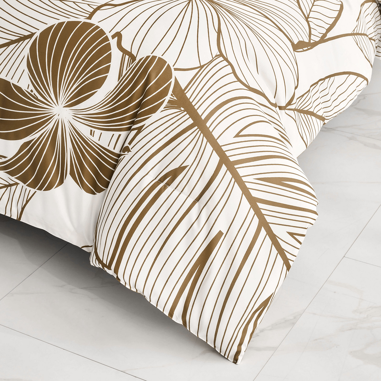 SOFT Floral Comforter Set