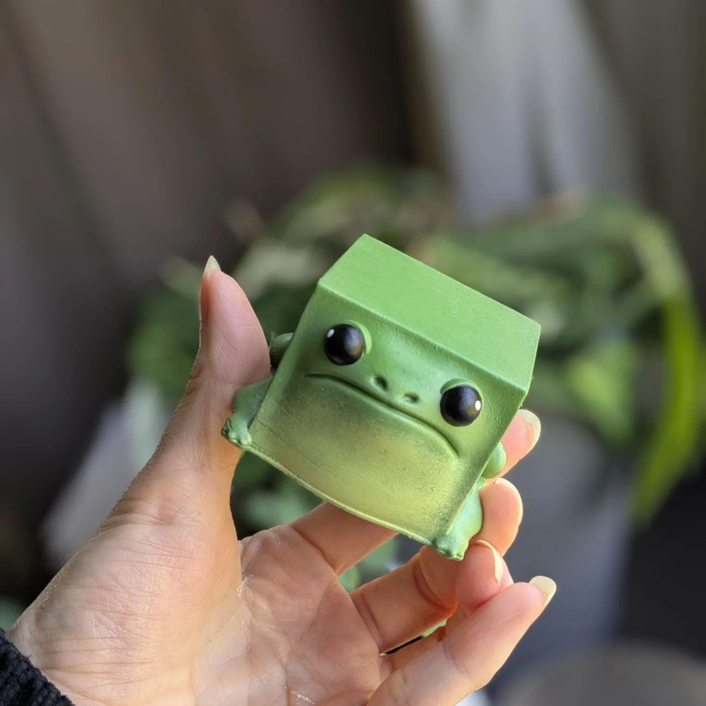 Adorable Ugly-Cute Frog Resin Figurine – 2-Pack Set for Desk
