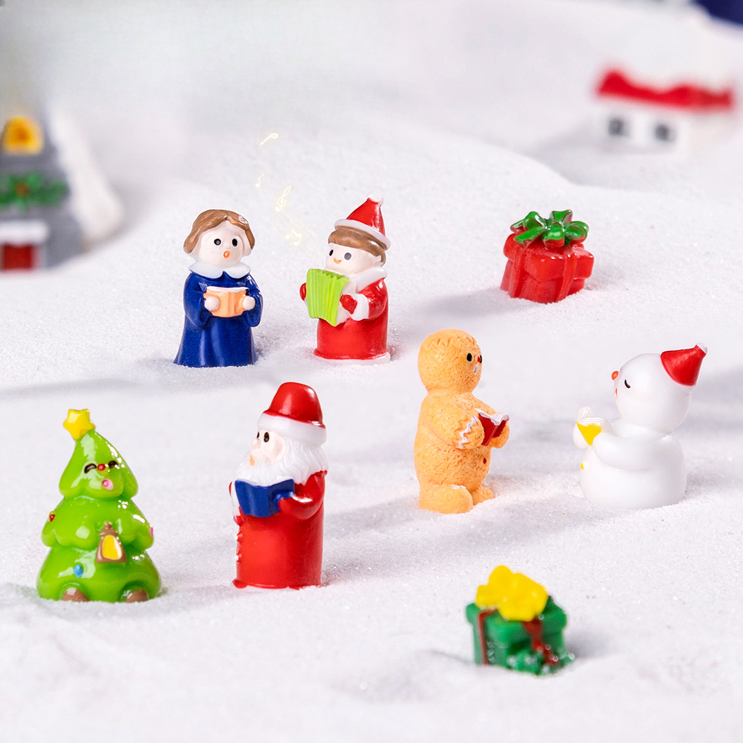 Green Christmas tree 5 Pack Miniature Christmas Figurines DIY Micro Landscape Decoration Accessories Cute Resin Ornaments for Holiday Crafts