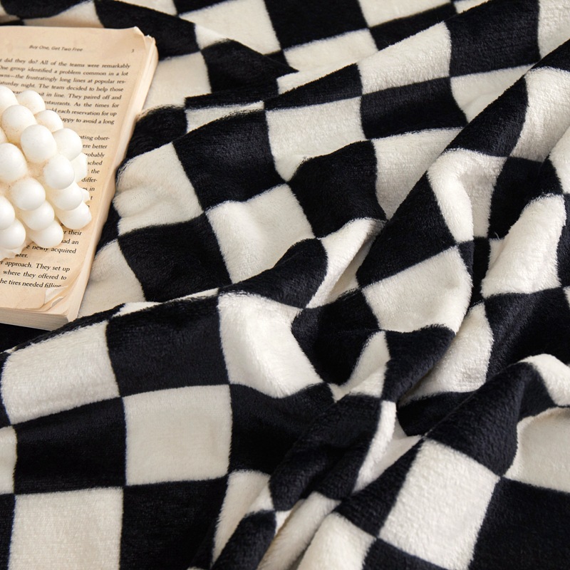 Black and white check Double-Sided Plaid Fleece Blanket – 100×150cm Machine Washable