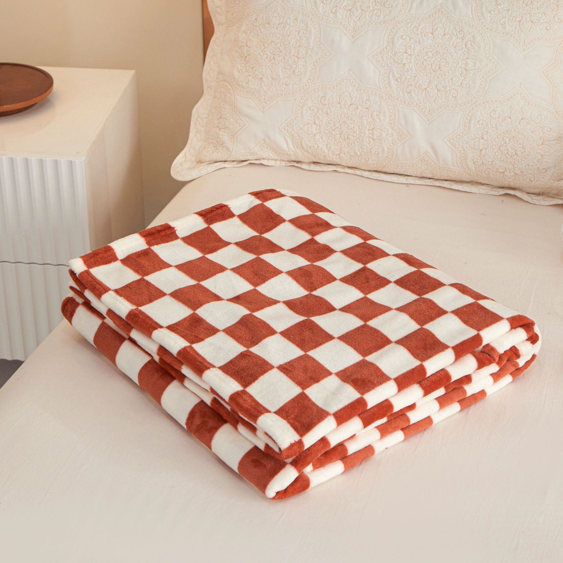 Red and brown checkered pattern Double-Sided Plaid Fleece Blanket – 100×150cm Machine Washable Red and brown checkered pattern Double-Sided Plaid Fleece Blanket – 100×150cm Machine Washable