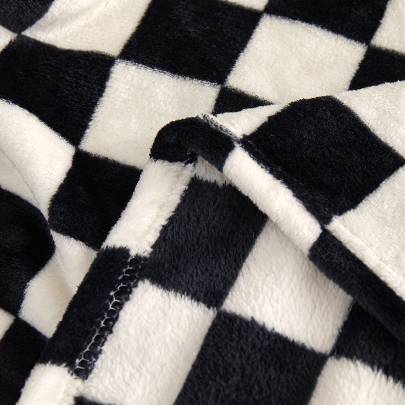 Black and white check Double-Sided Fleece Blanket – 150×200cm Machine Washable