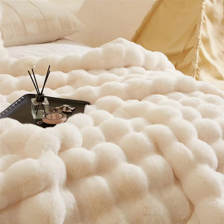 White Luxury Tuscany Fleece Rabbit Fur Bubble Blanket (200 x 230 CM) - Double-Sided Thickened Soft Plush Bedding & Extra Large Bed Blanket