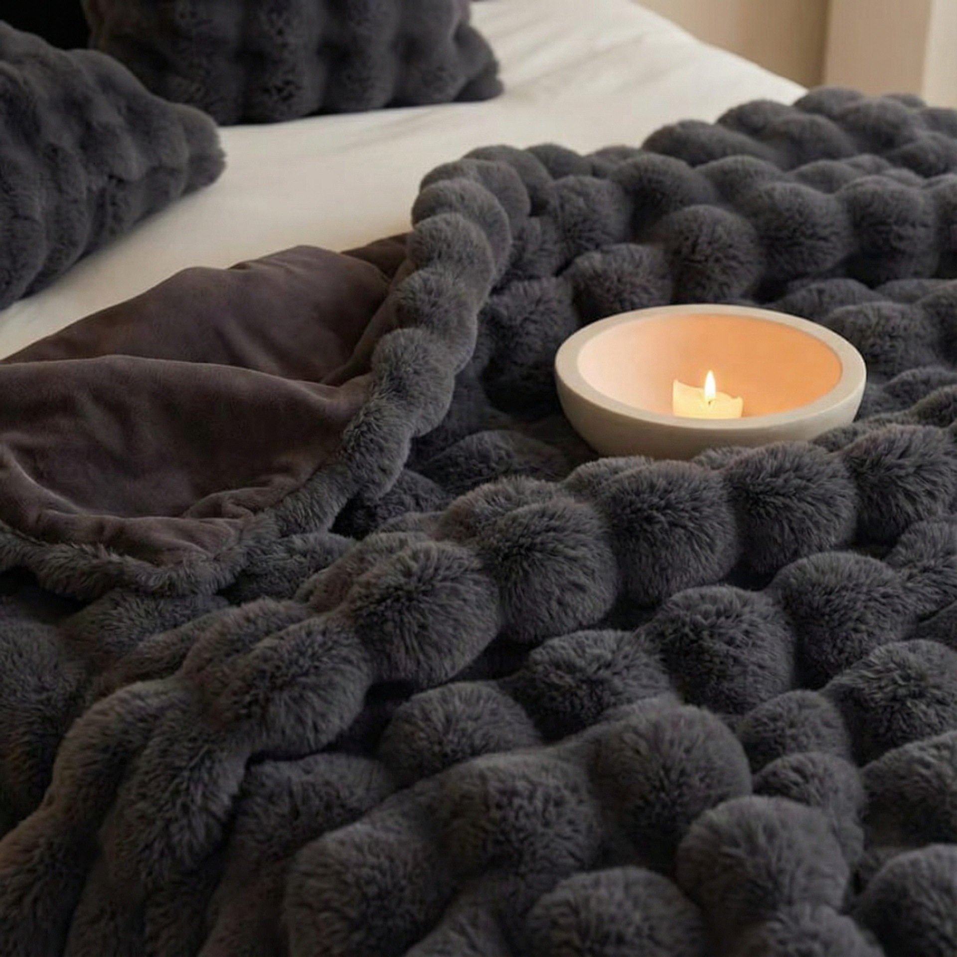 2-Pack Black Grey Luxury Tuscany Fleece Rabbit Fur Bubble Blanket (45 x 45 CM) - Double-Sided Thickened Soft Plush Bedding & Cushion Cover