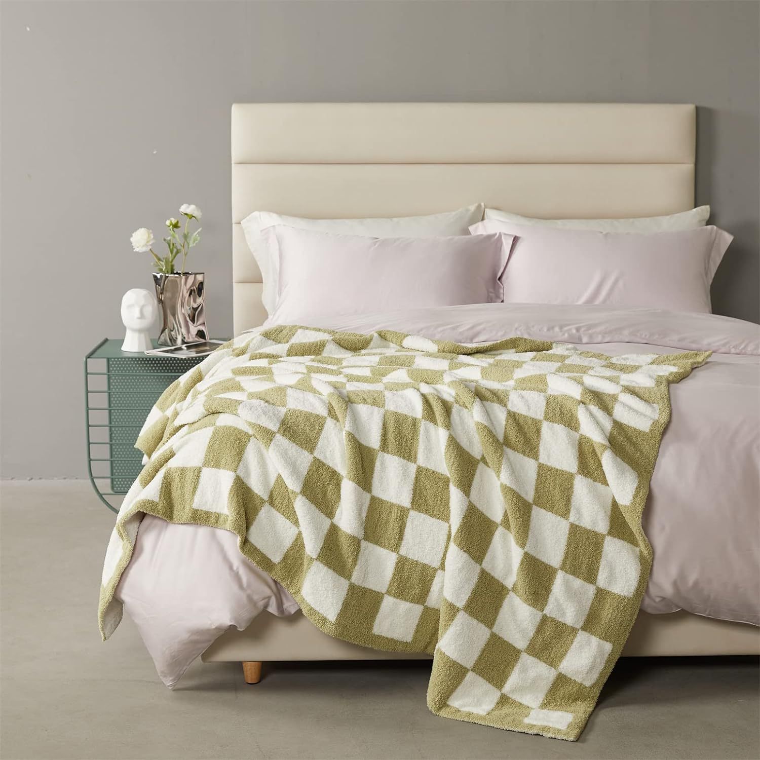 Black and White Premium Knitted Checkerboard Throw Blanket(130 x 150 CM) - Soft Half-Velvet Fleece Nap Blanket