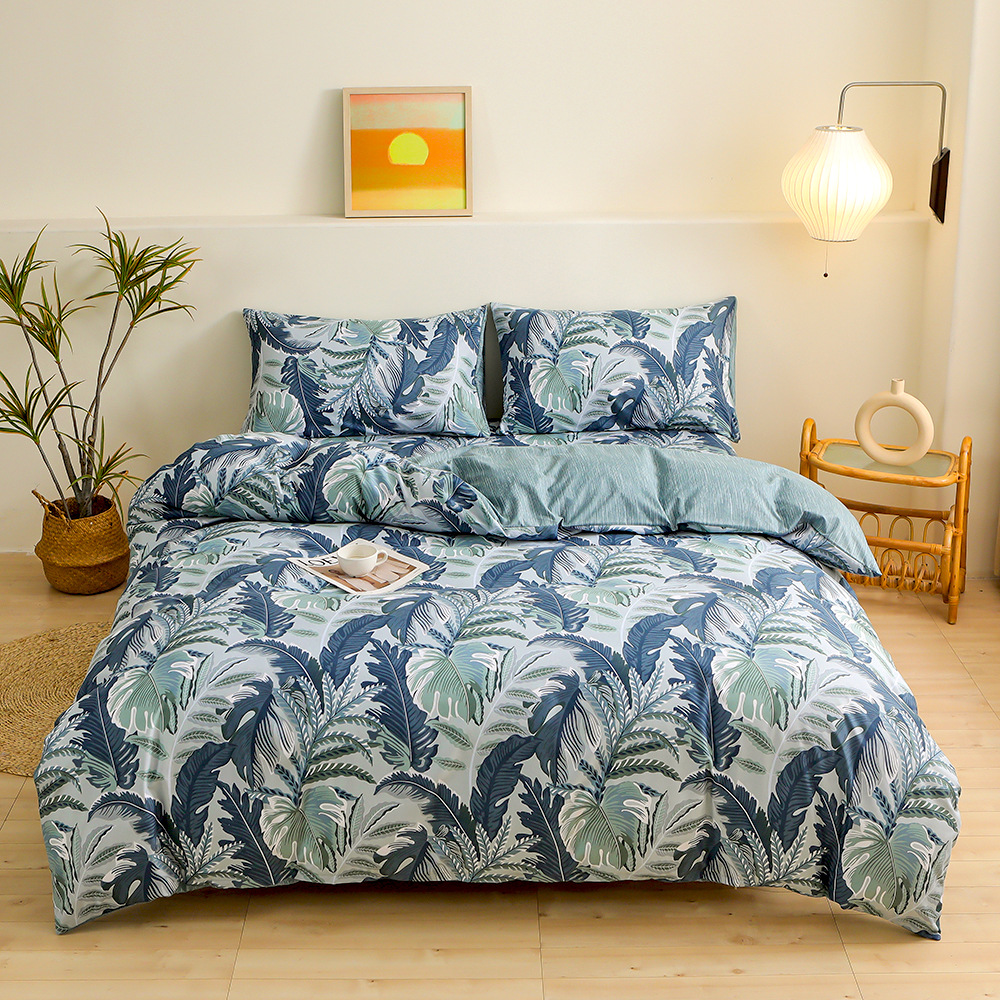 4-Piece Tropical Jungle Printed Soft-Touch Brushed Bedding Set for 1.8M Bed: 200 x 230 CM Duvet Cover