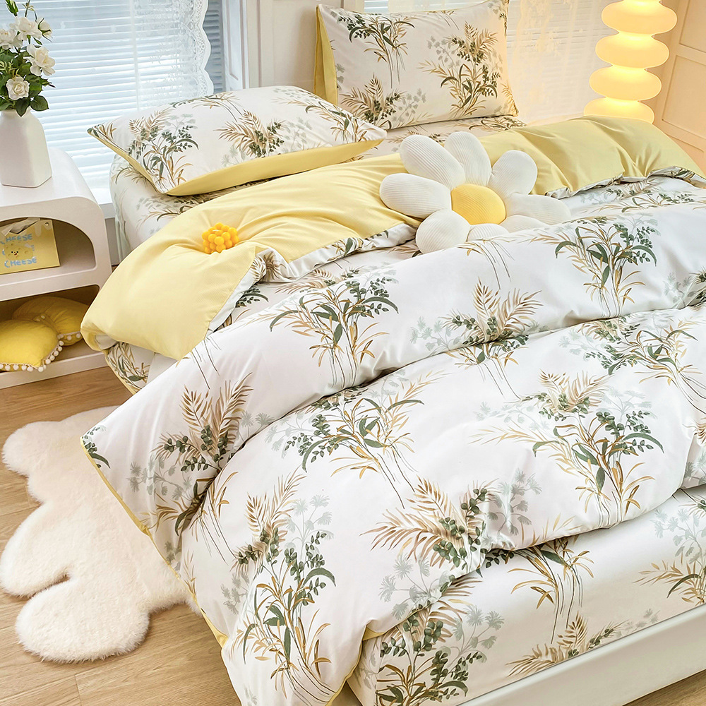4-Piece Elegant Pink Bouquet Printed Soft-Touch Brushed Bedding Set for 1.8M Bed: 200 x 230 CM Duvet Cover