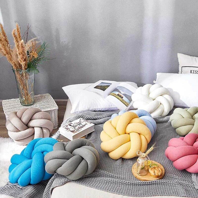 Round Knotted Cushion