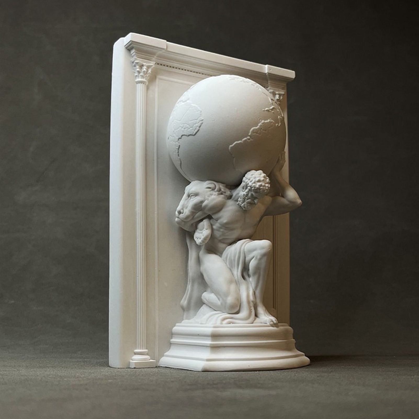 Vintage Atlas Holding the Earth Plaster Bookend - European Classical Art Desktop Ornament