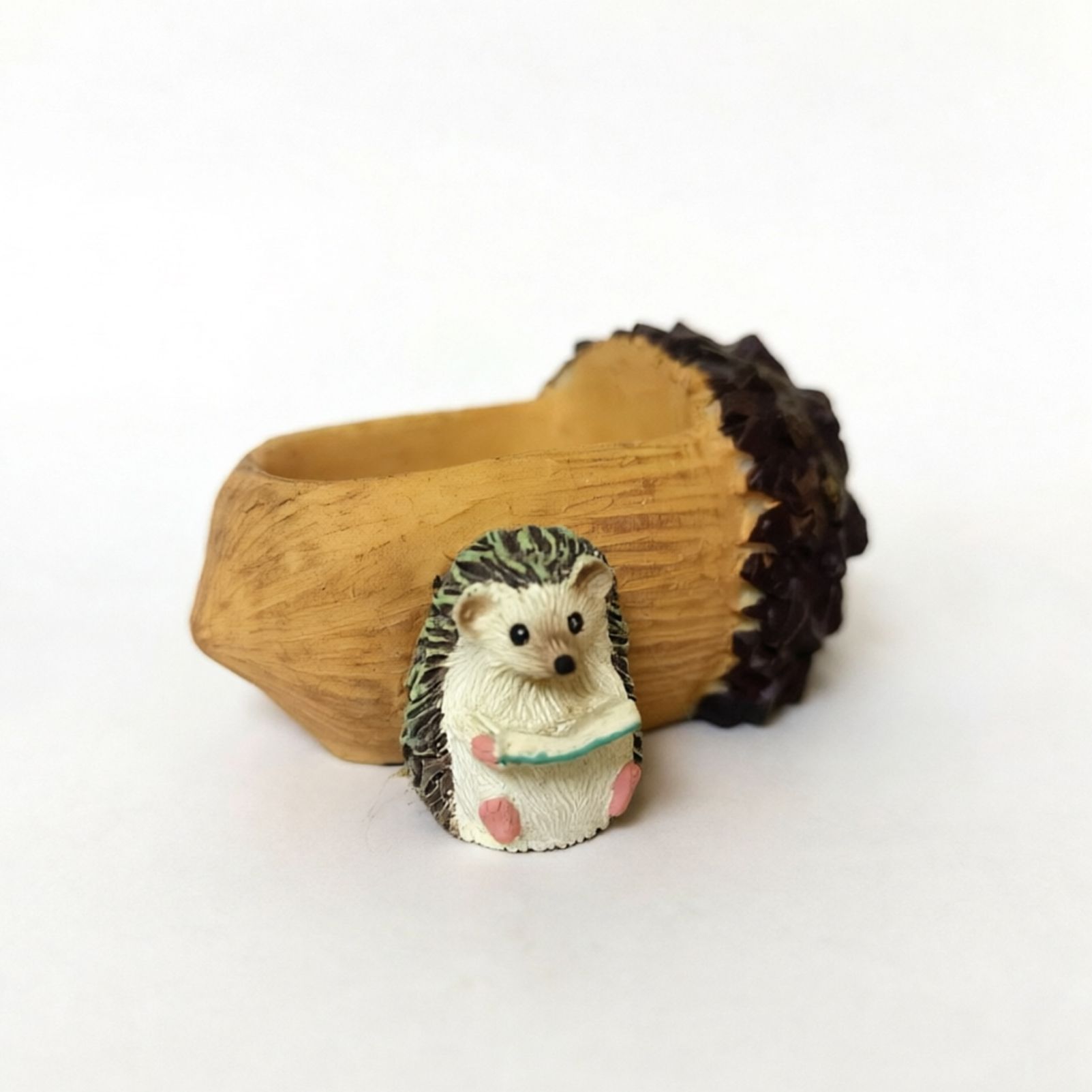 Creative Hedgehog Pinecone Resin Planter Creative Hedgehog Pinecone Resin Planter