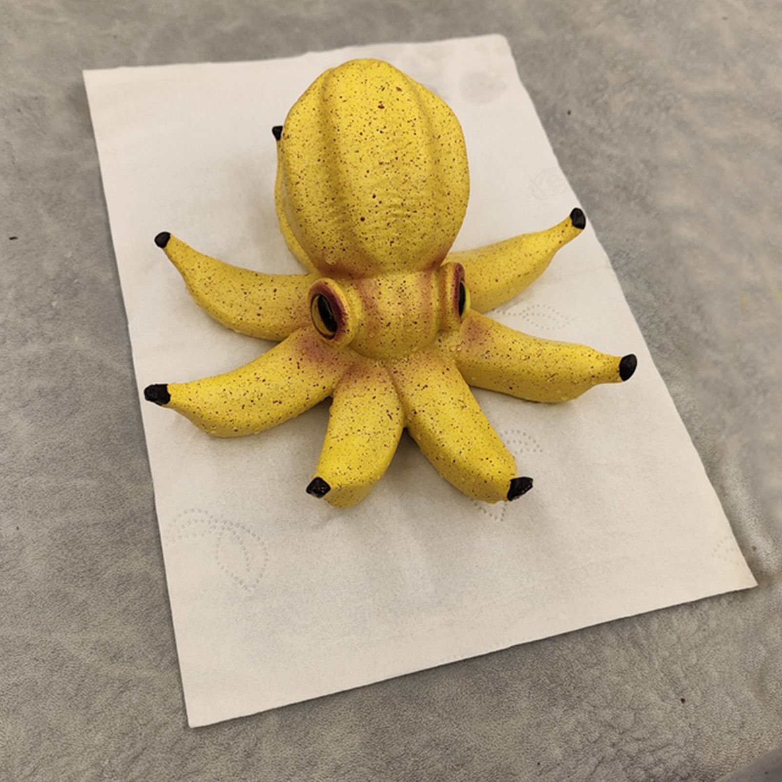 Creative Banana Octopus Resin Ornament - Fun Cartoon Pastoral Home Decor