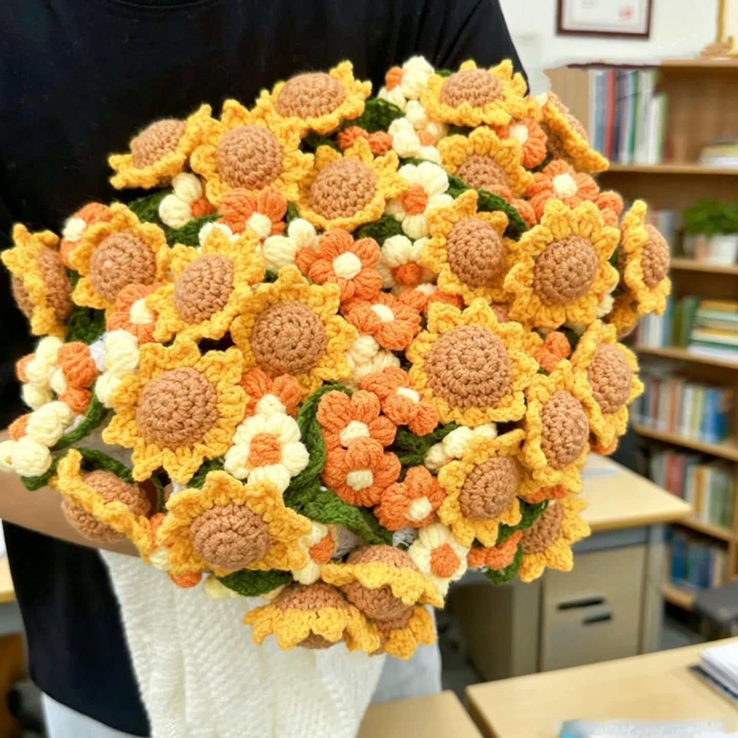 13 Sunflowers and 13 Daisies Blanket Approximately 120CM 13 Sunflowers and 13 Daisies Blanket Approximately 120CM