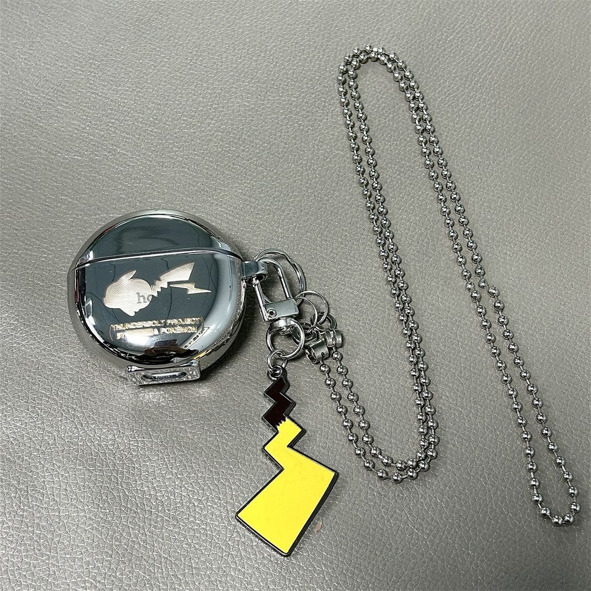 Laser Engraved Pikachu + Matching Keychain + Necklace AirPods pro