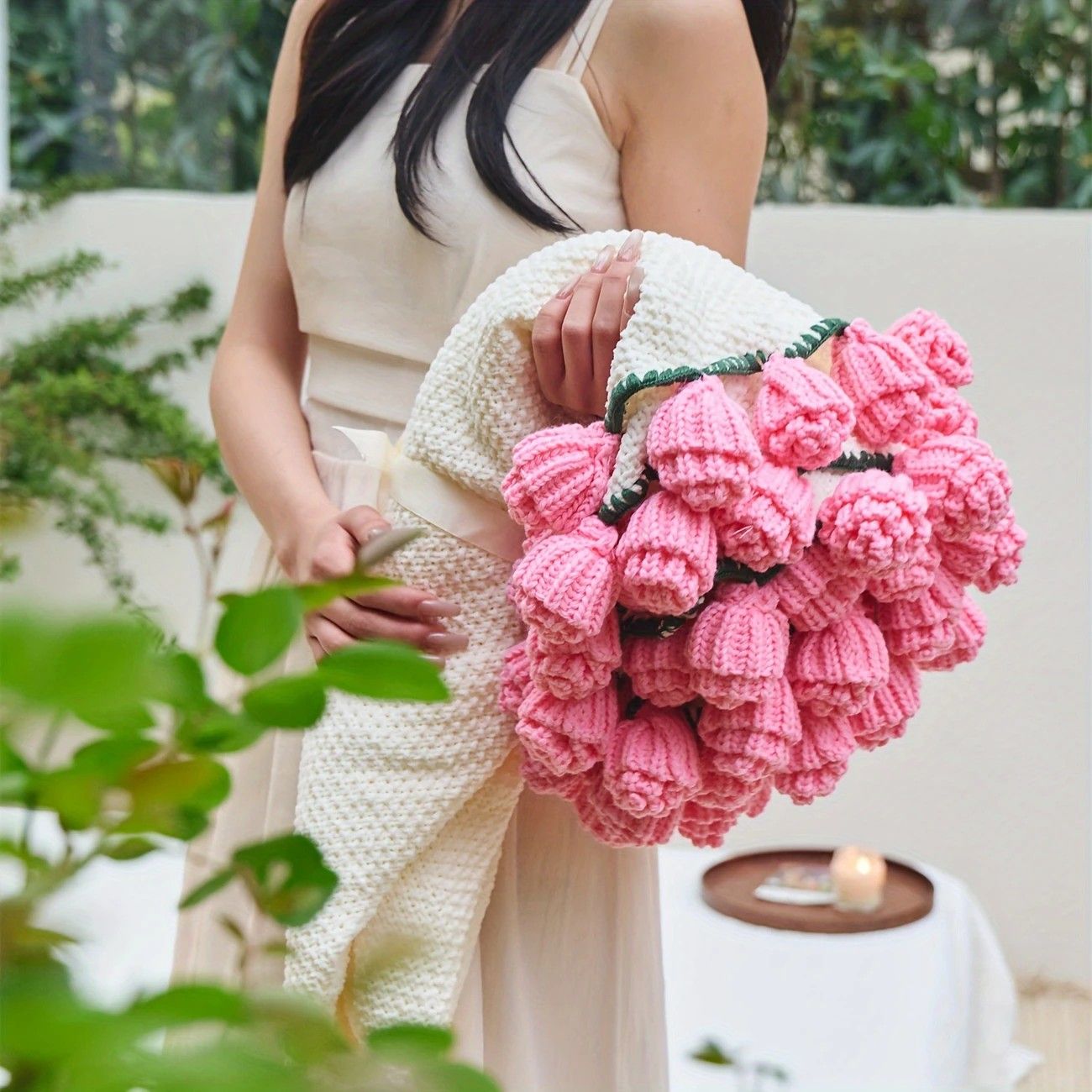 Hand-Crocheted Rose Round Blanket: A versatile romantic gift that brightens everyday warmth. (Diameter: 110 CM / 43.3 IN,PINKue)