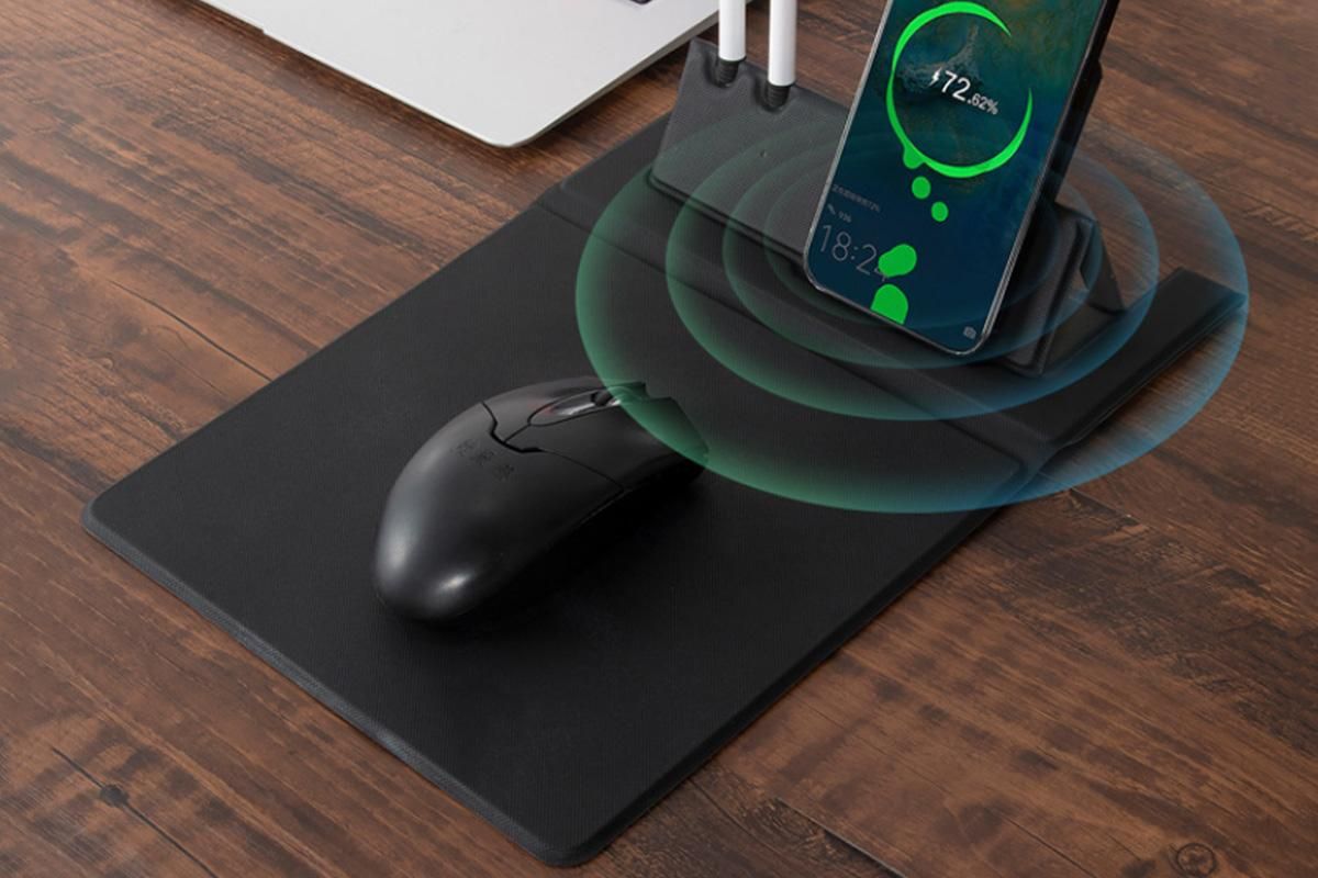 15W Fast Charging Wireless Mouse Pad with Foldable Design