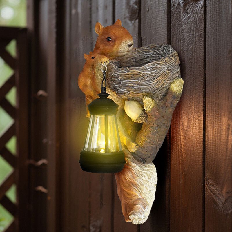 Retro Squirrel Lantern Solar-Powered Outdoor Wall Light