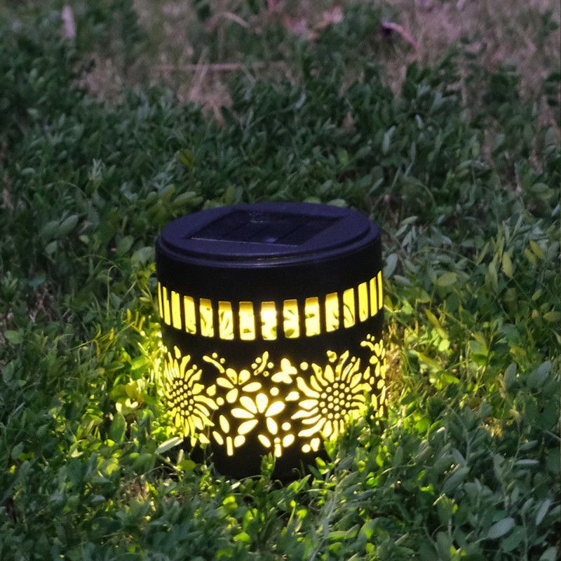 Solar-Powered Wrought Iron Sunflower-Patterned Openwork Projection Light
