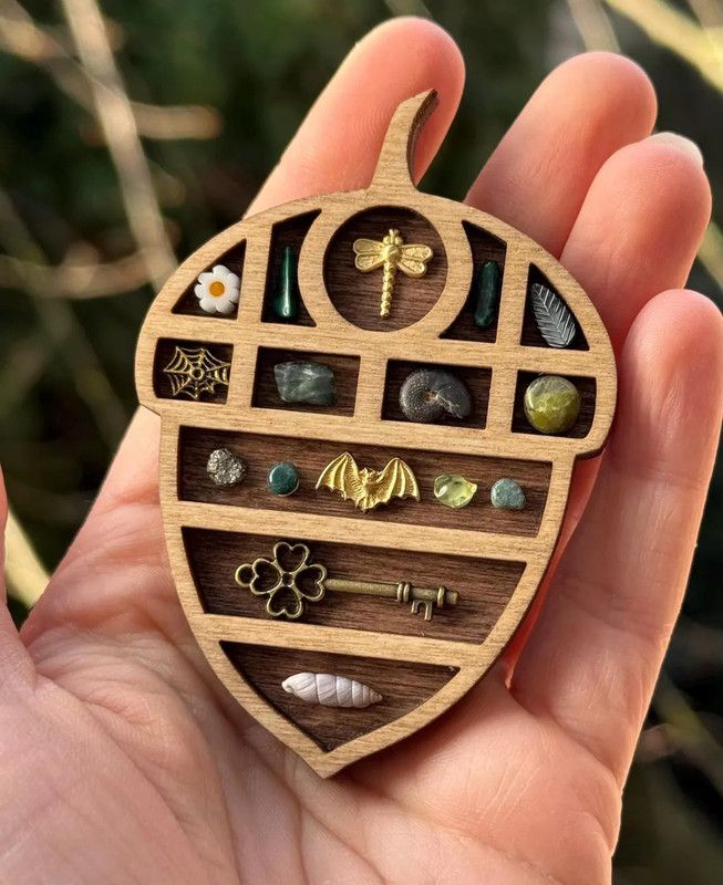 Wooden display stand for mini curiosities