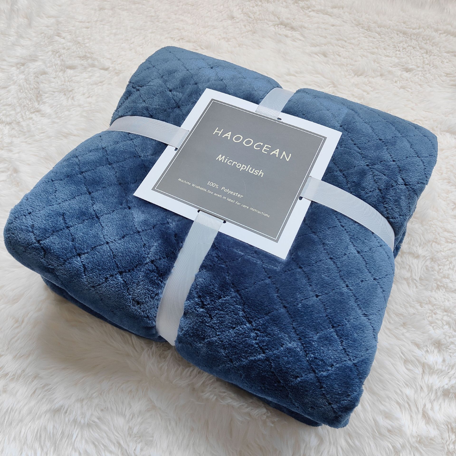 Blue 130*150cm Flannel Fleece Blanket - Quilted Diamond Pattern Blue 130*150cm Flannel Fleece Blanket - Quilted Diamond Pattern