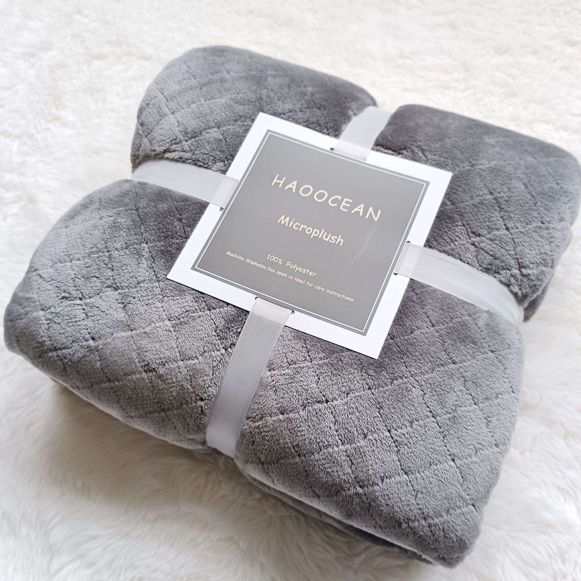 Grey 130*150cm Flannel Fleece Blanket - Quilted Diamond Pattern Grey 130*150cm Flannel Fleece Blanket - Quilted Diamond Pattern